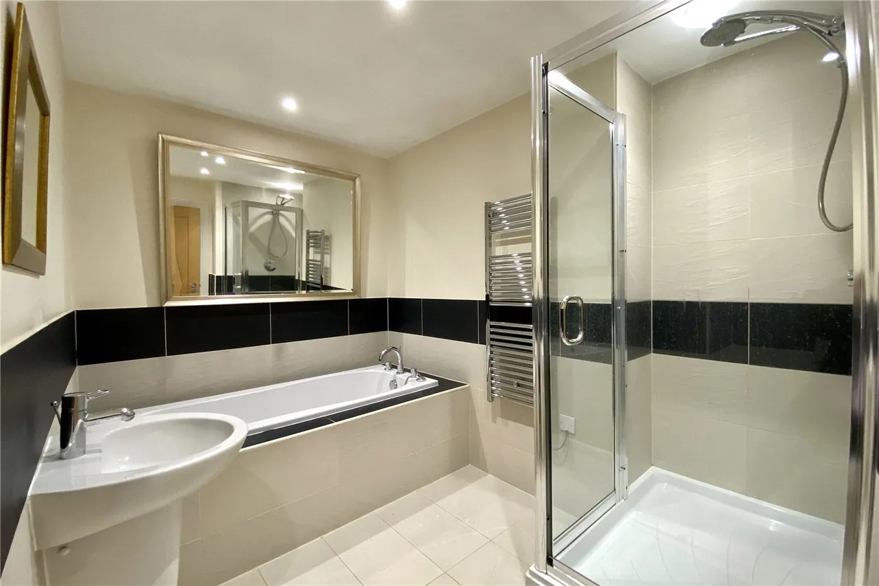Park Grove, Knotty Green, Beaconsfield, HP9, photo 8
