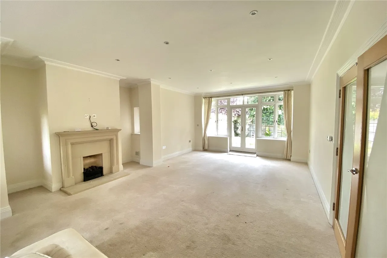 Park Grove, Knotty Green, Beaconsfield, HP9, photo 5