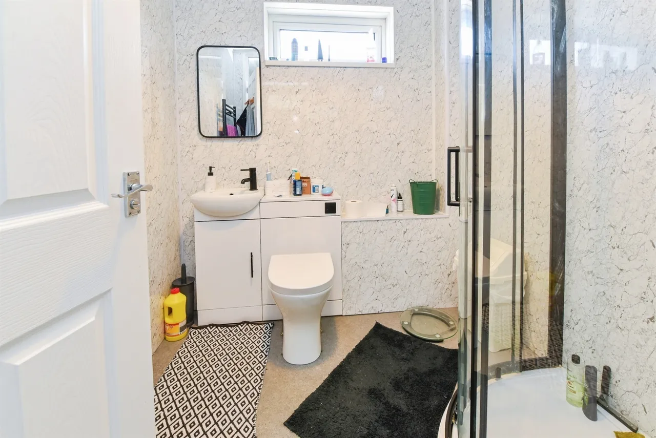 Holly Court, Frome, BA11, photo 12