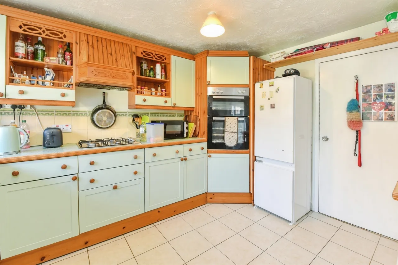 Holly Court, Frome, BA11, photo 4