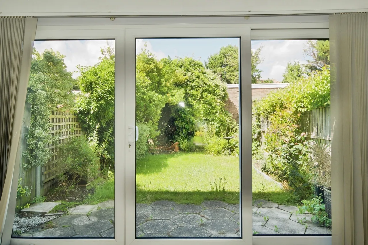 Kingspark Court, London, E18, photo 4