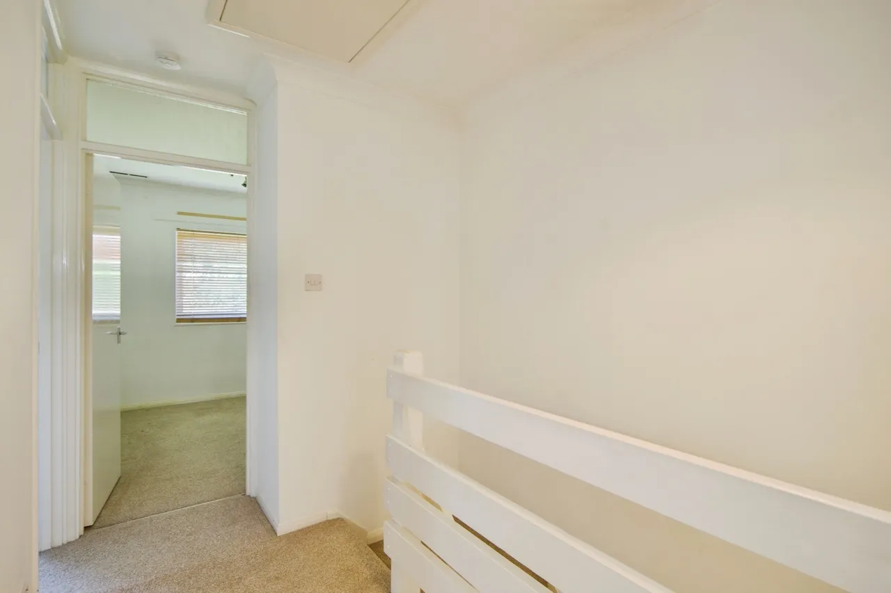 Kingspark Court, London, E18, photo 11