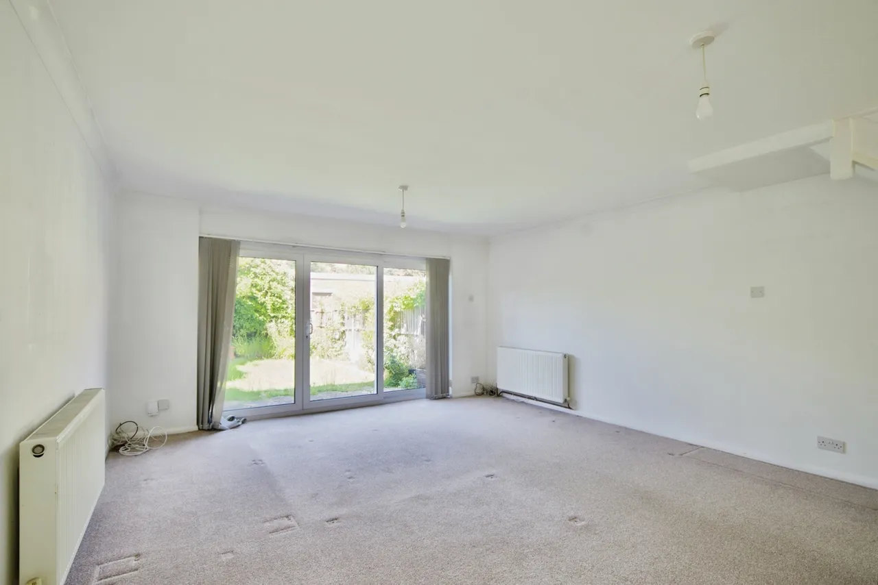 Kingspark Court, London, E18, photo 10