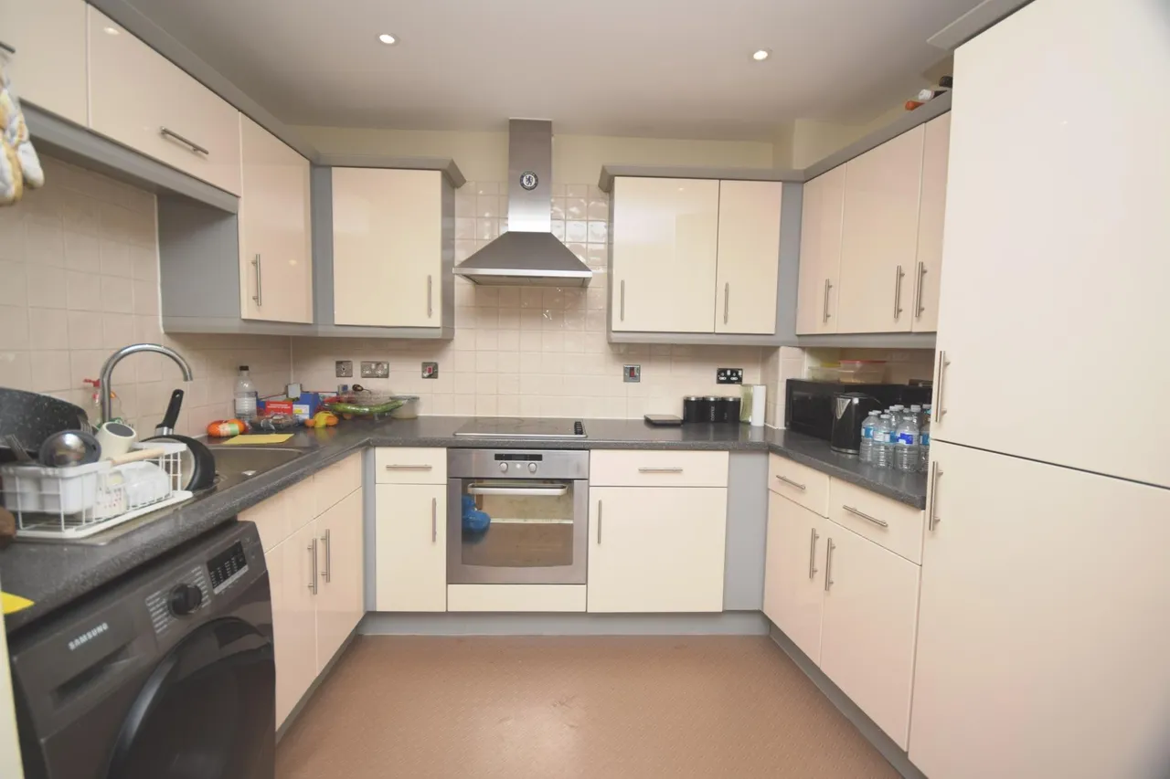 Parkhouse Court, Hatfield, AL10, photo 2