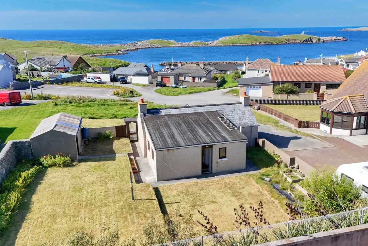 Seaview Cottage, Hamnavoe, Shetland, ZE2 9LA, photo 2