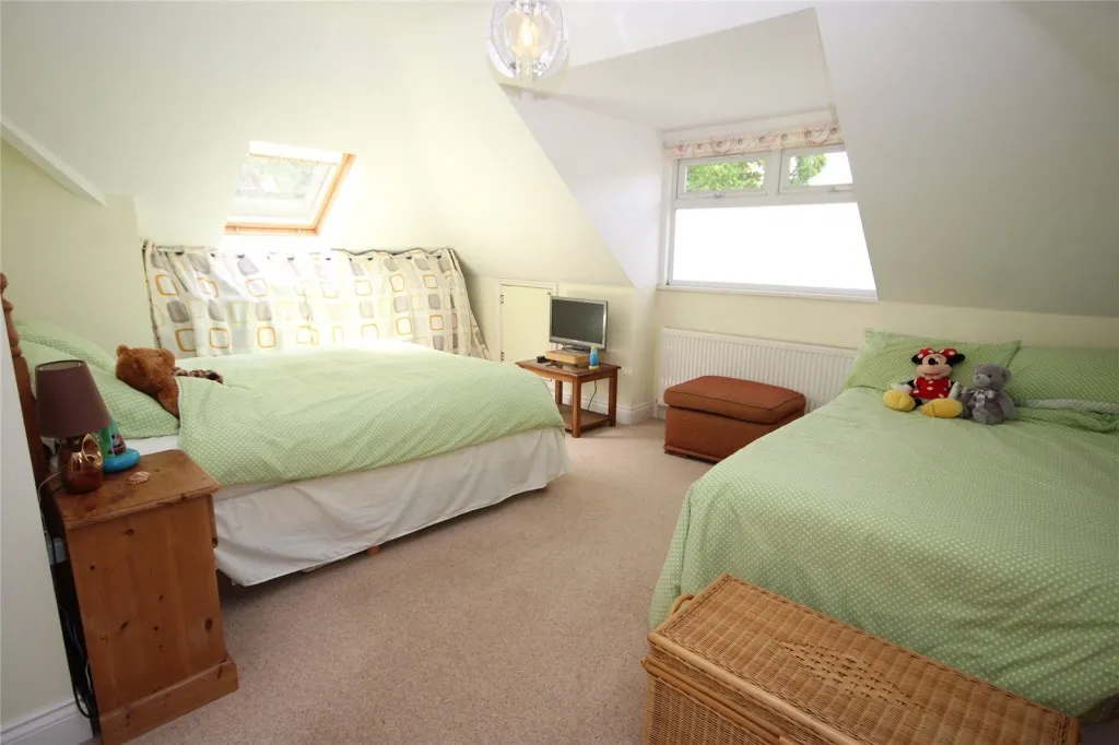 New Milton, Hampshire, photo 12