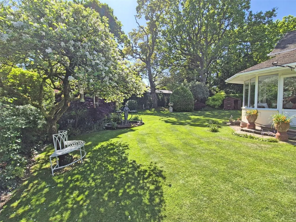 New Milton, Hampshire, photo 18