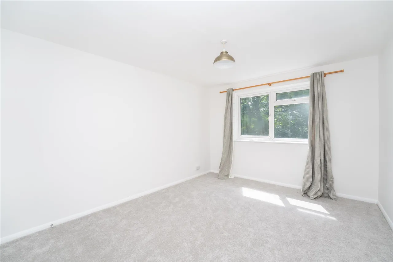 Azalea Close, Hanwell, photo 6