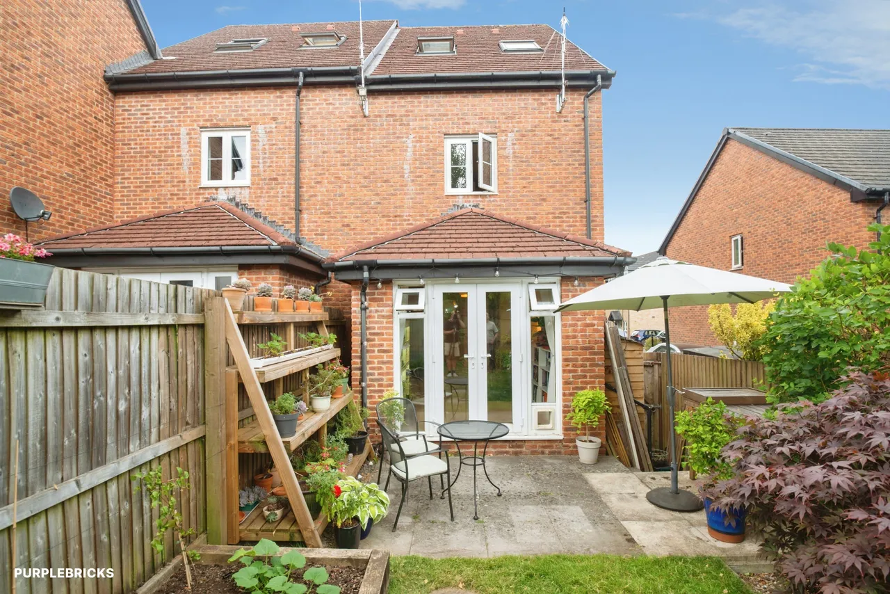 Whitworth Square, Cardiff, CF14, photo 17