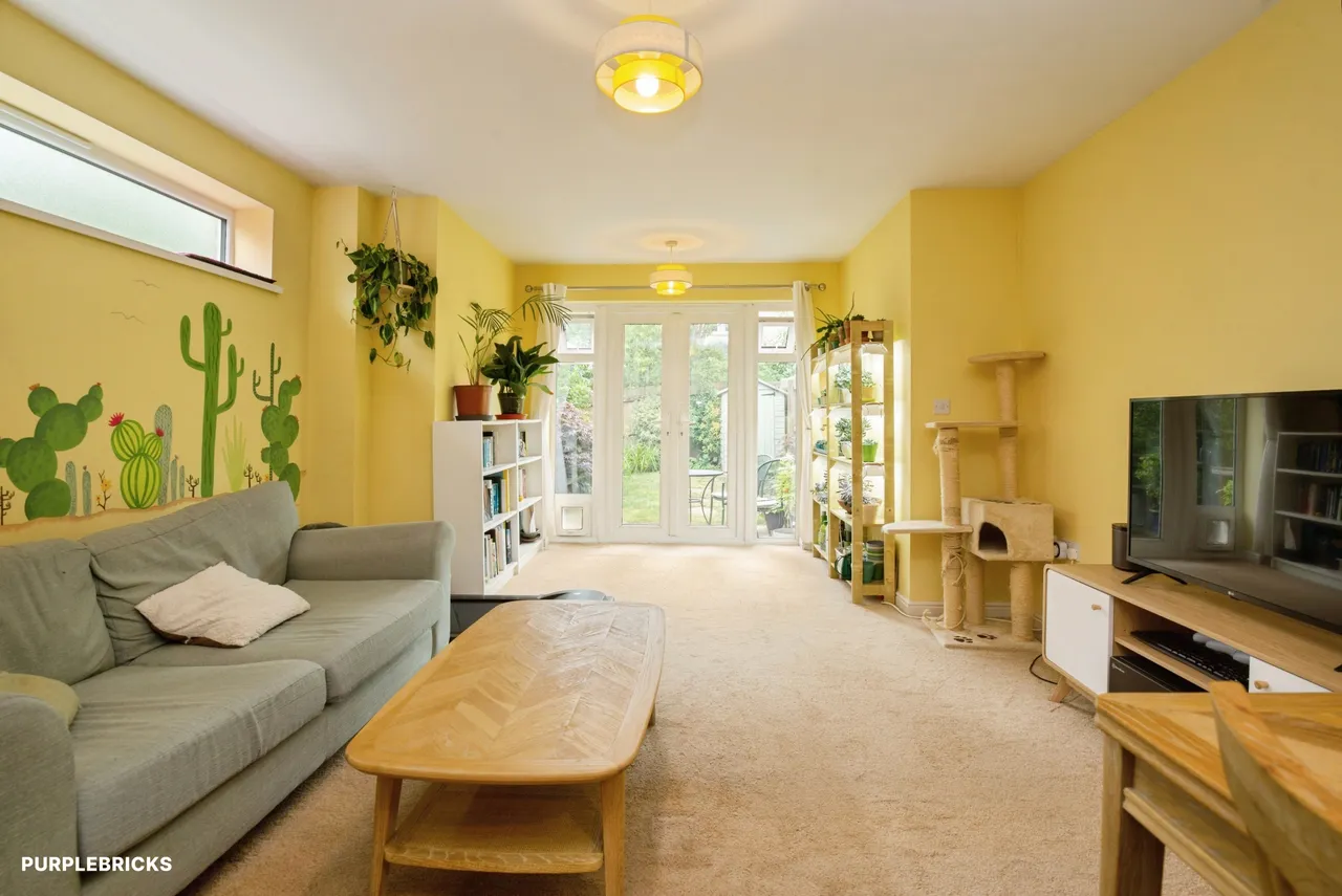Whitworth Square, Cardiff, CF14, photo 3