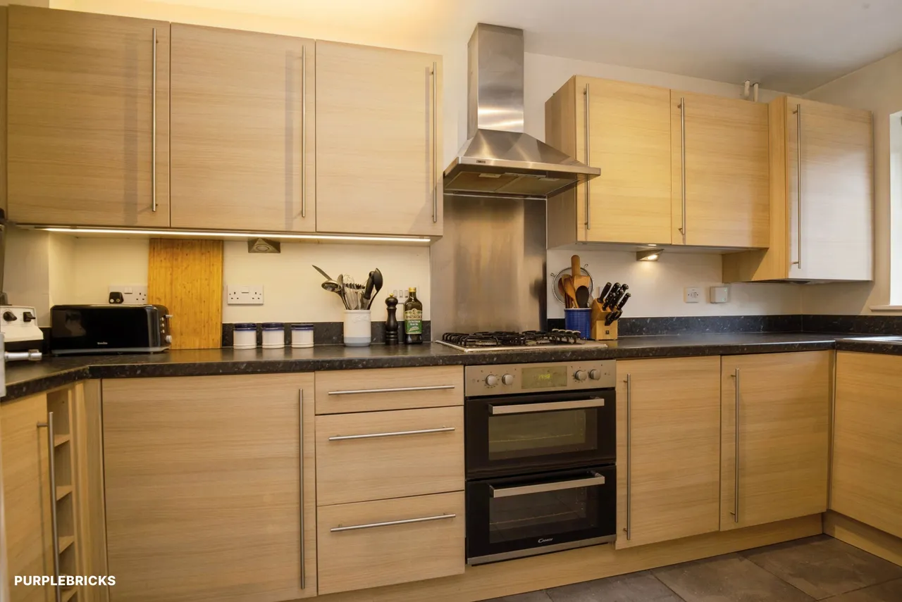 Whitworth Square, Cardiff, CF14, photo 7