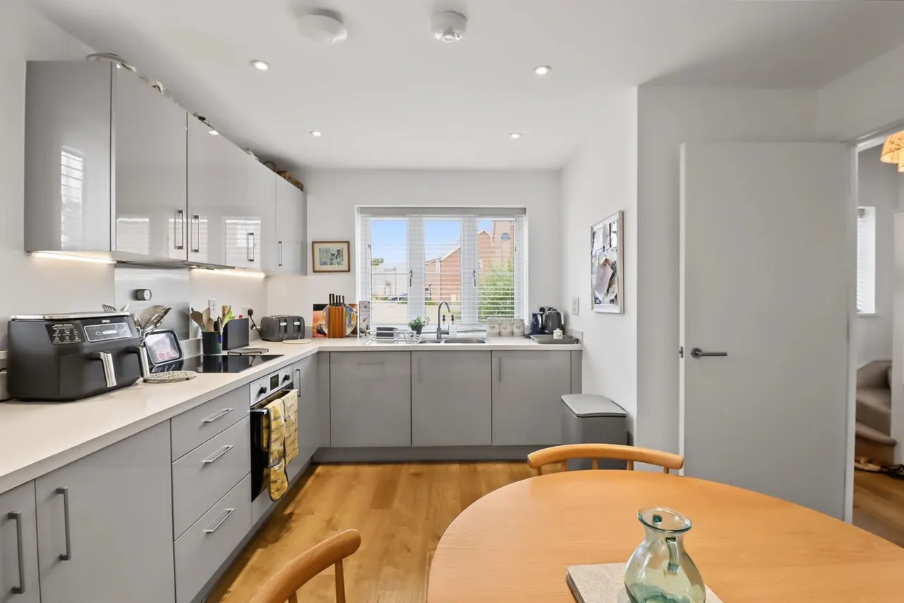 Ash Road, Fordham, CB7, photo 2