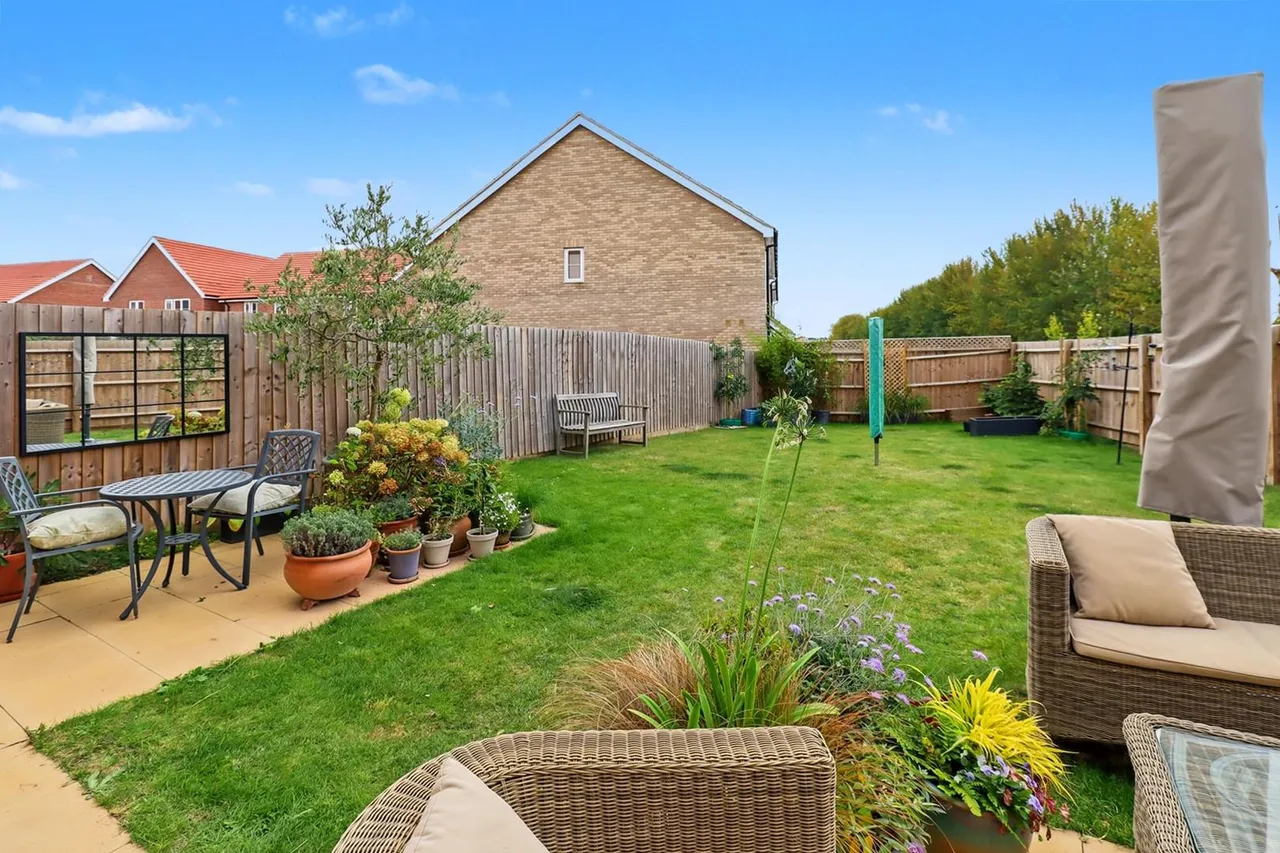 Ash Road, Fordham, CB7, photo 15