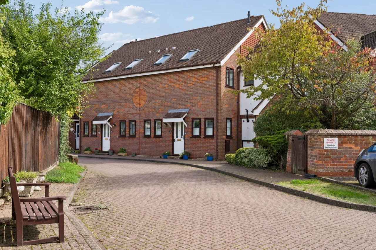 Giles Gate, Prestwood, HP16, photo 20
