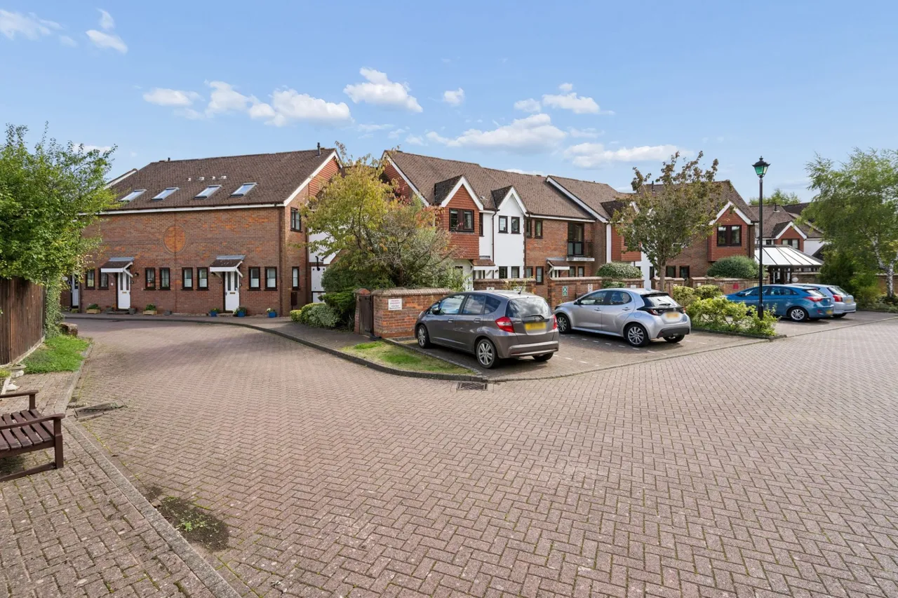 Giles Gate, Prestwood, HP16, photo 22