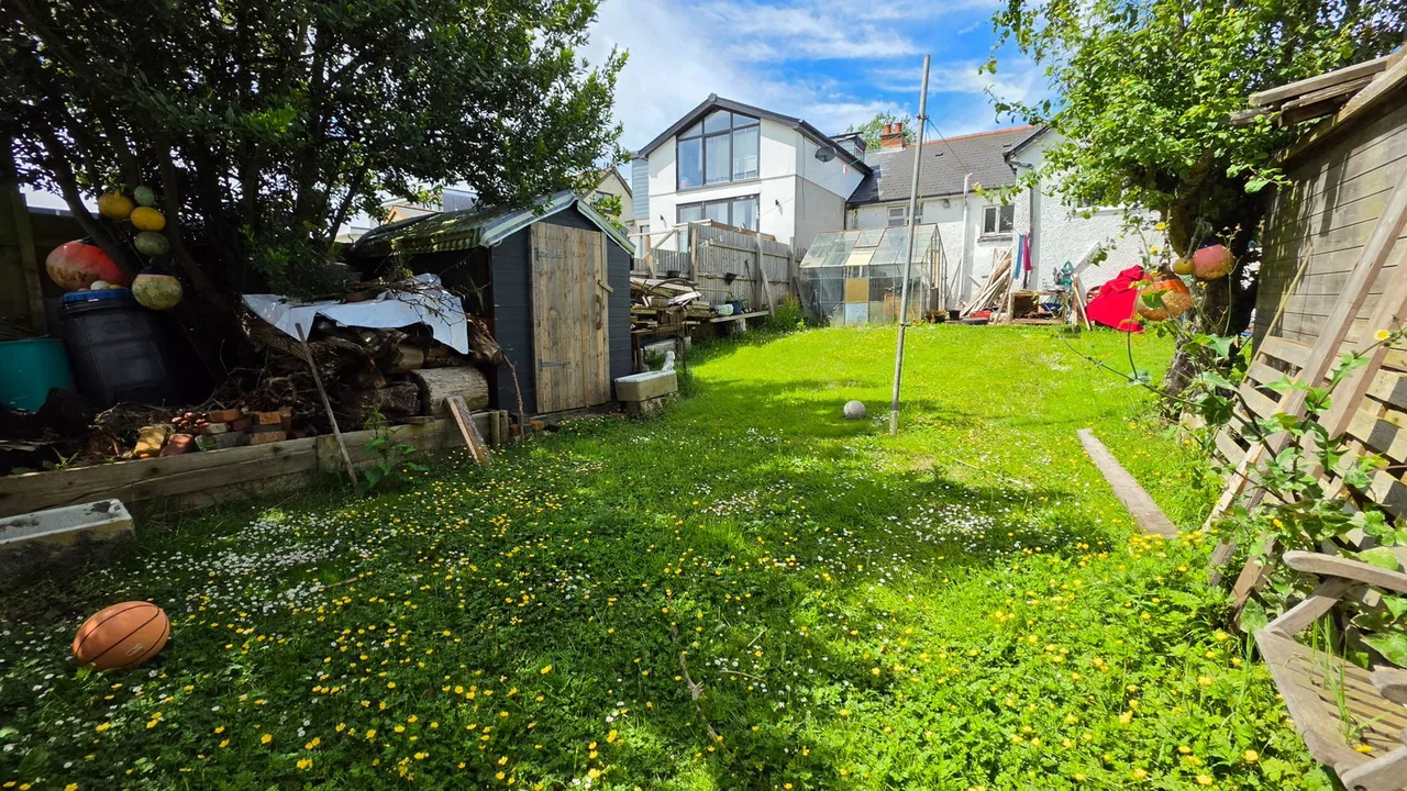 Wyndham Crescent, Bridgend, CF31 3DN, photo 2
