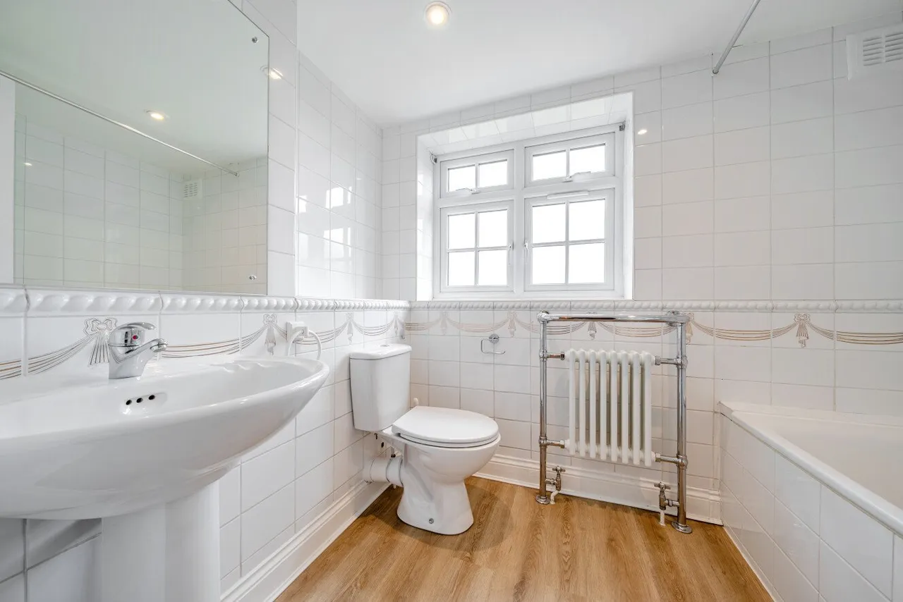 Albert Drive, London, SW19, photo 7
