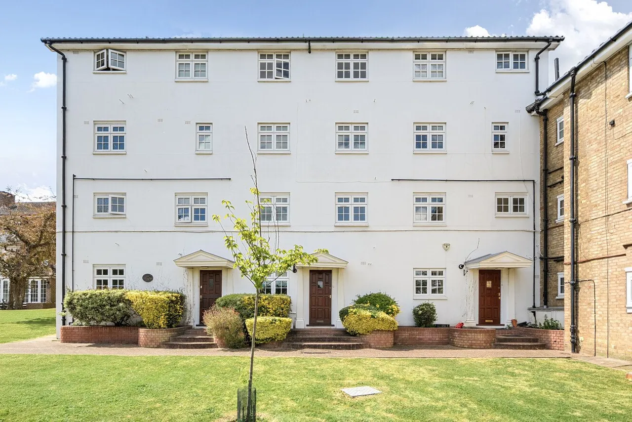 Albert Drive, London, SW19, photo 4