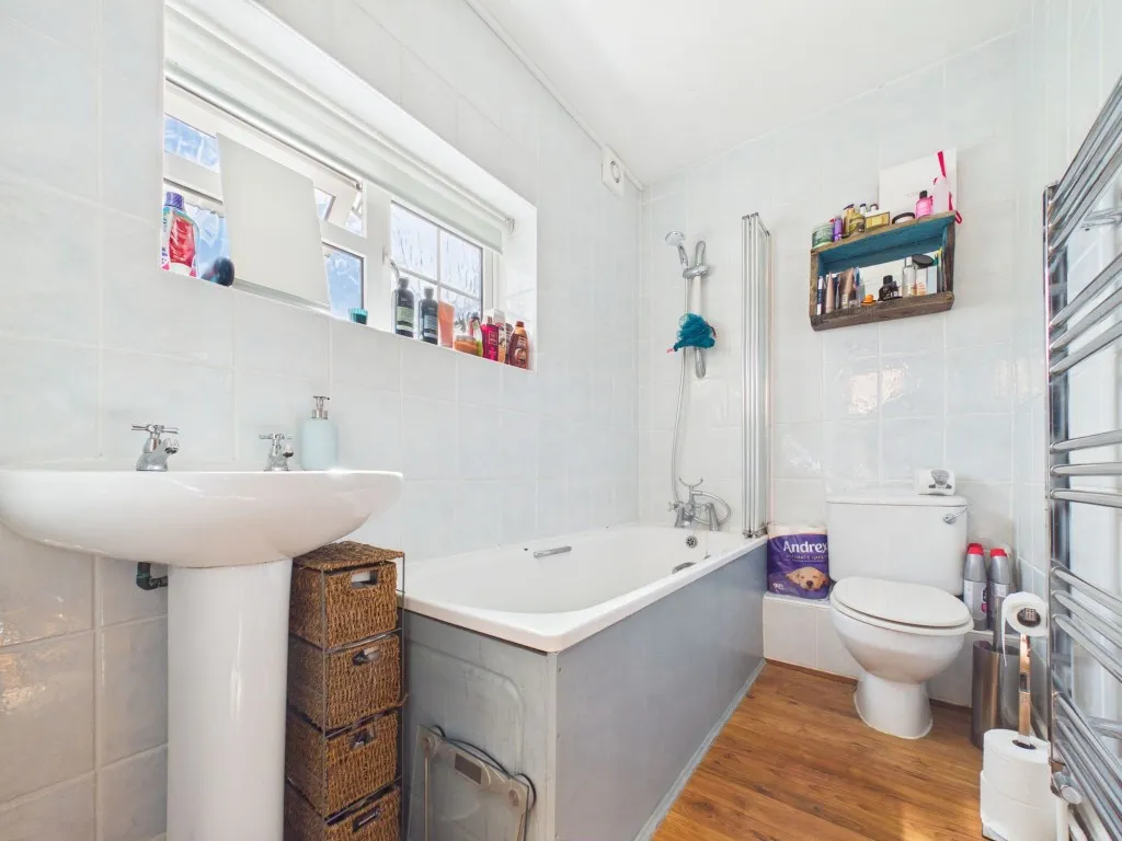 Kentwood Hill, Tilehurst, RG31, photo 11