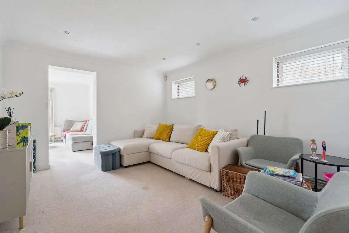 Pinner, HA5, photo 7
