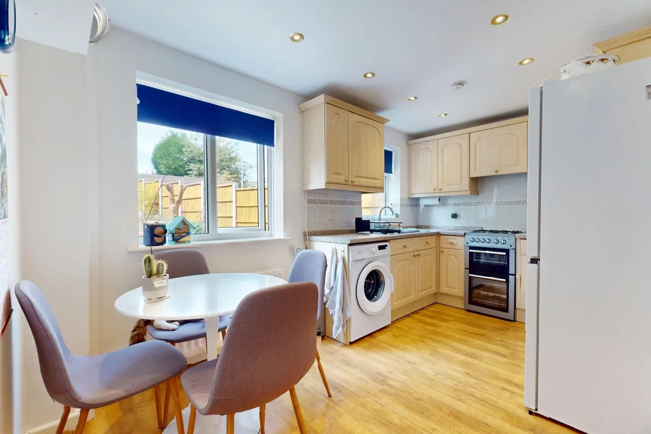 Beckbury Drive, Stirchley, Telford TF3 1EE, photo 2