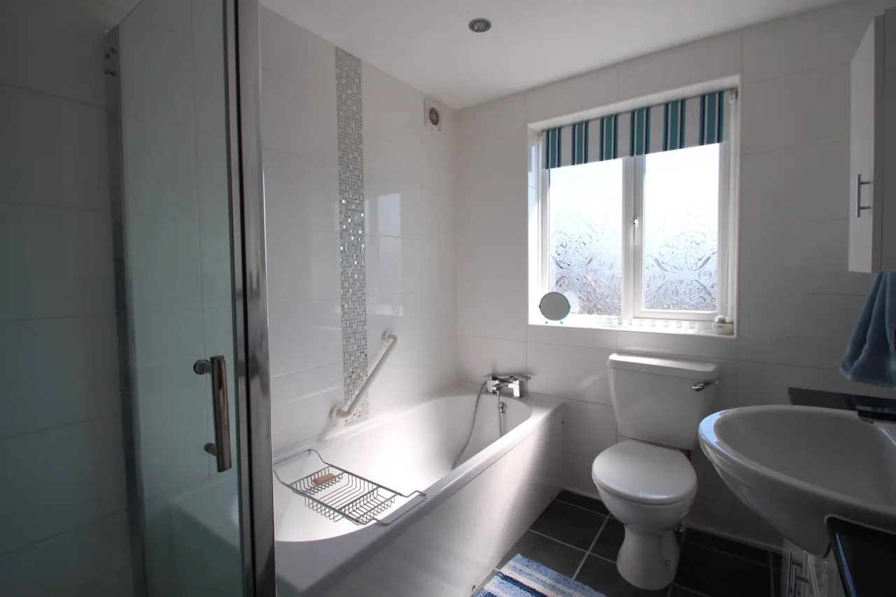 Madison Crescent, Bexleyheath, Kent, DA7, photo 8