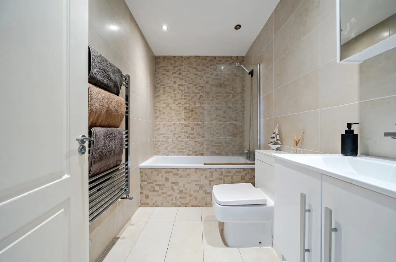 Chapel Road, Worthing, BN11, photo 9