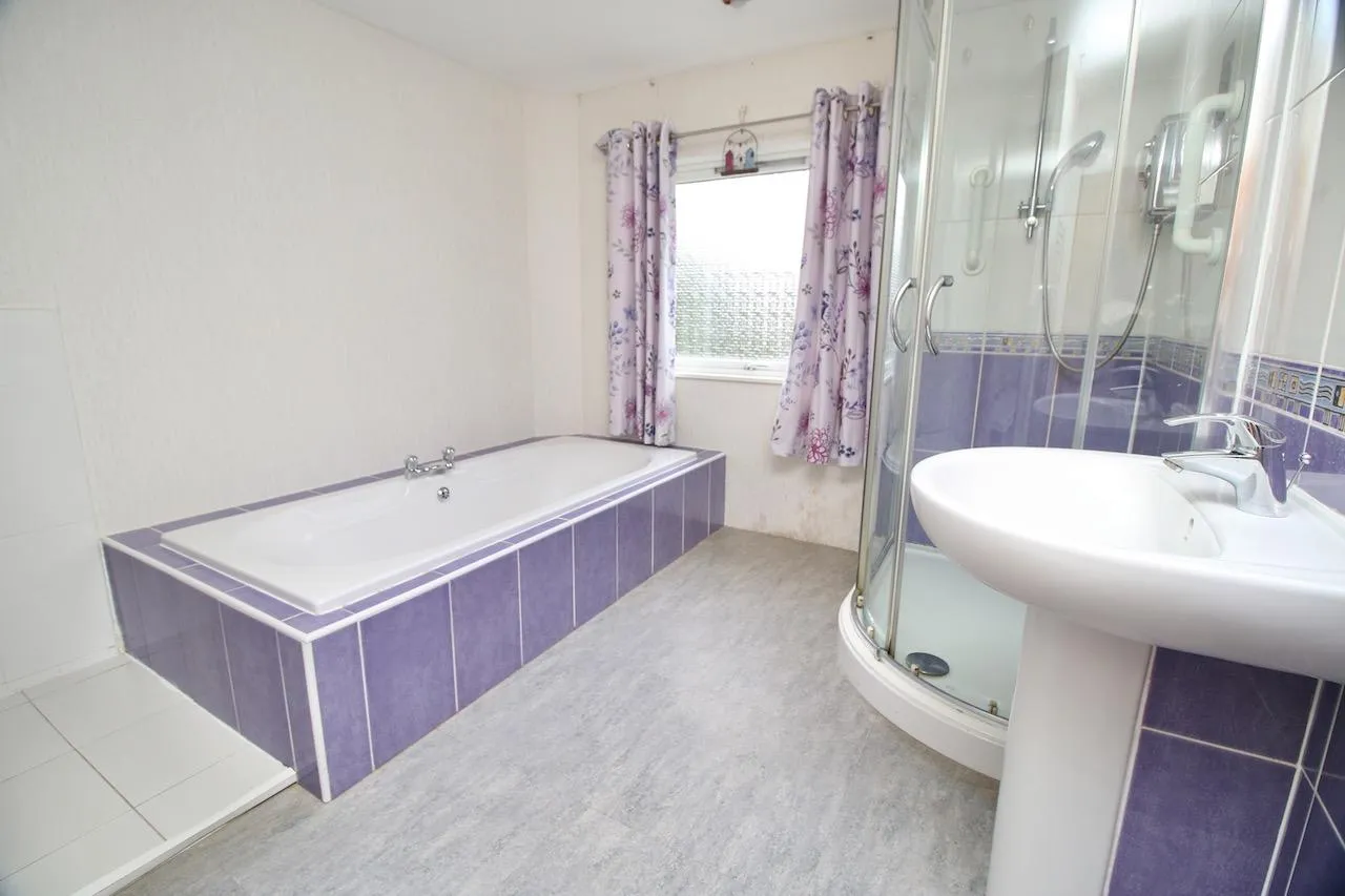 Glen View, Cumbernauld, G67 2DA, photo 24