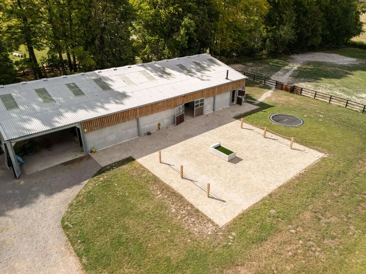 Hollom Down, Lopcombe, Salisbury, Hampshire, SP5 1BP, photo 6