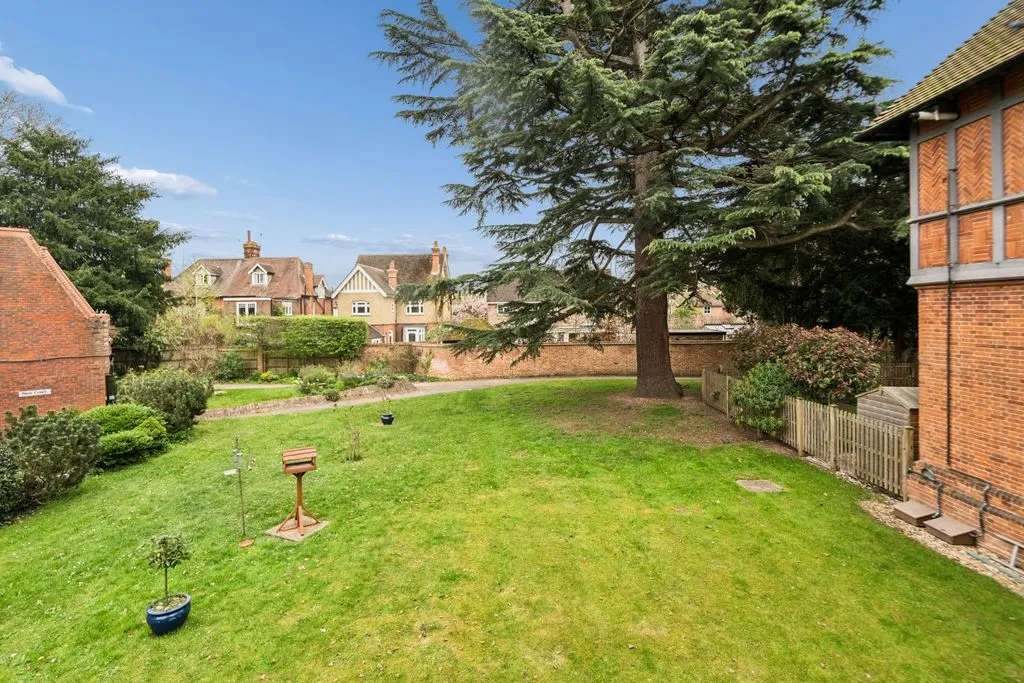 Liston Road, Marlow SL7 1AS, photo 11