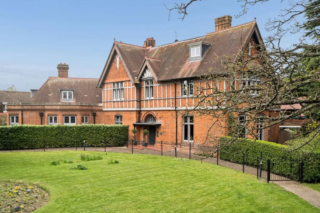 Liston Road, Marlow SL7 1AS, photo 13