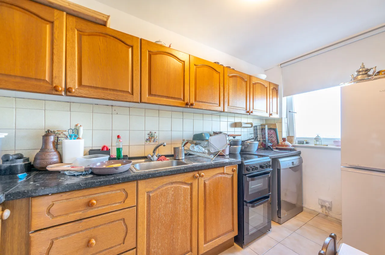 10b Stuart Tower, 105 Maida Vale, London, photo 2
