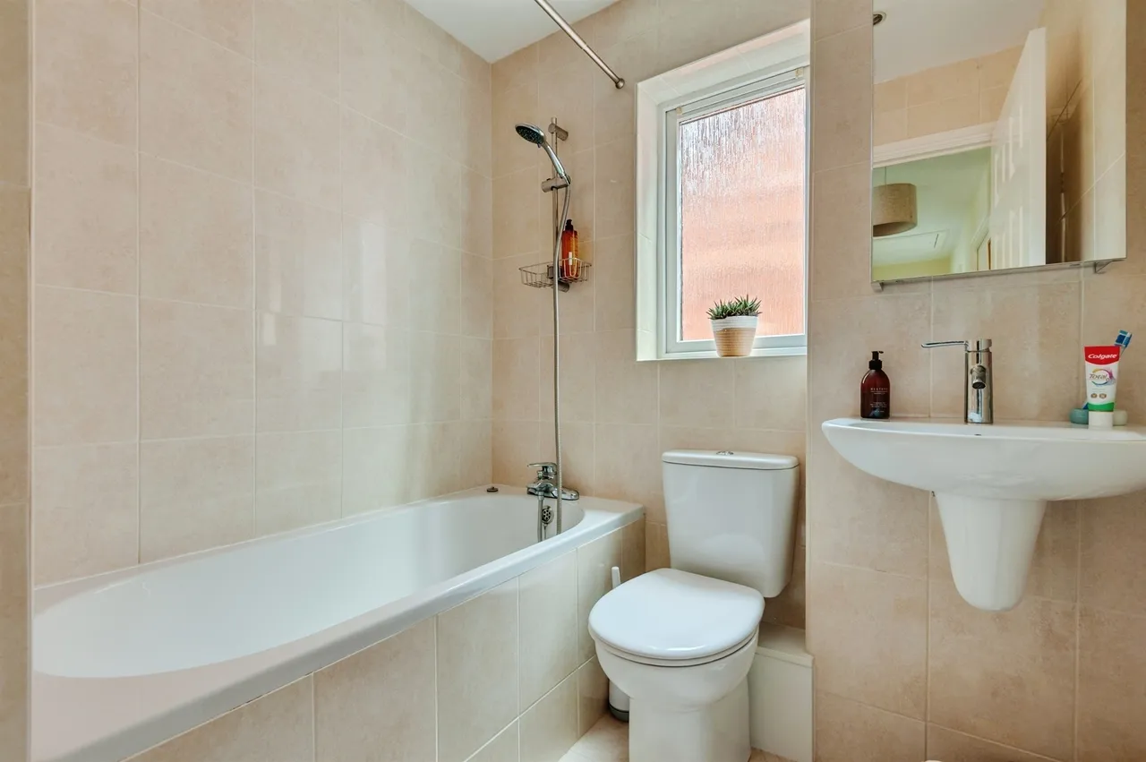 Bridgewater Grange, Preston Brook, WA7, photo 25