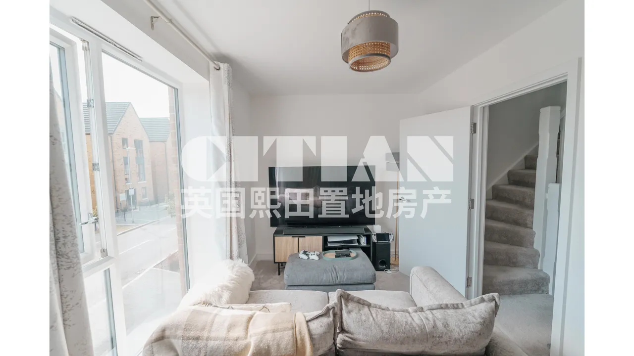 Longhoughton Avenue, Western, DA10, photo 12