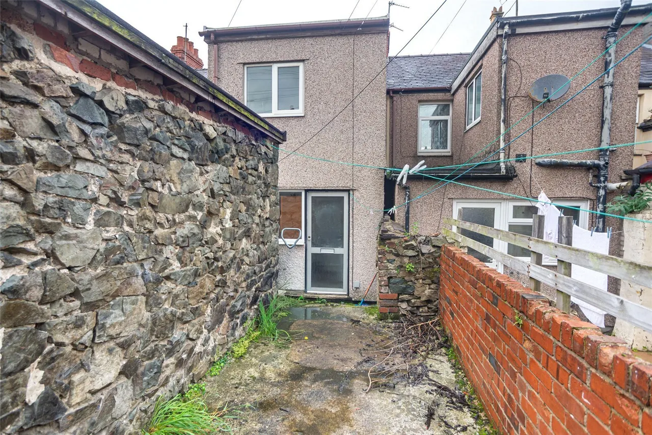Caernarfon Road, Bangor, LL57, photo 11