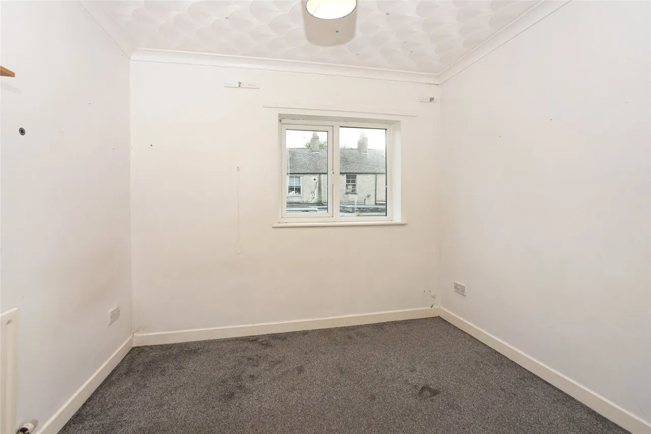 Caernarfon Road, Bangor, LL57, photo 7