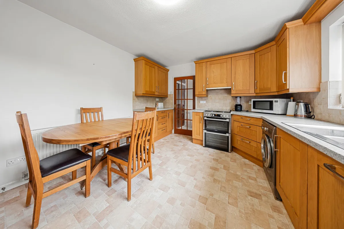 Hookstone Drive, Harrogate, HG2, photo 3