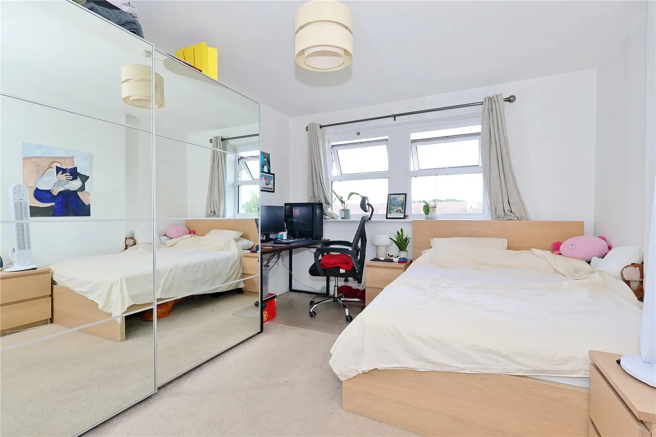 Hipley Street, Old Woking, GU22, photo 6