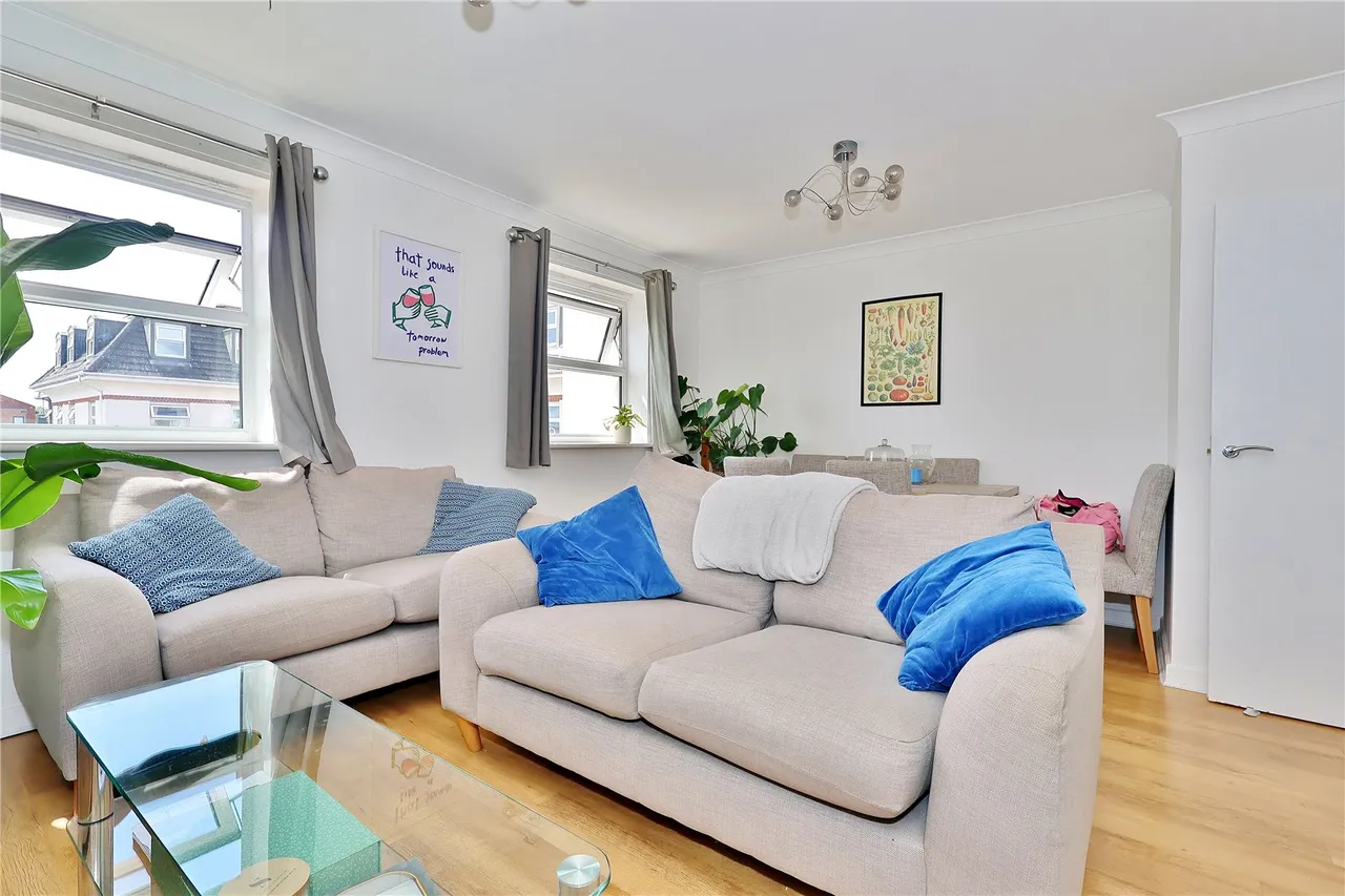 Hipley Street, Old Woking, GU22, photo 3