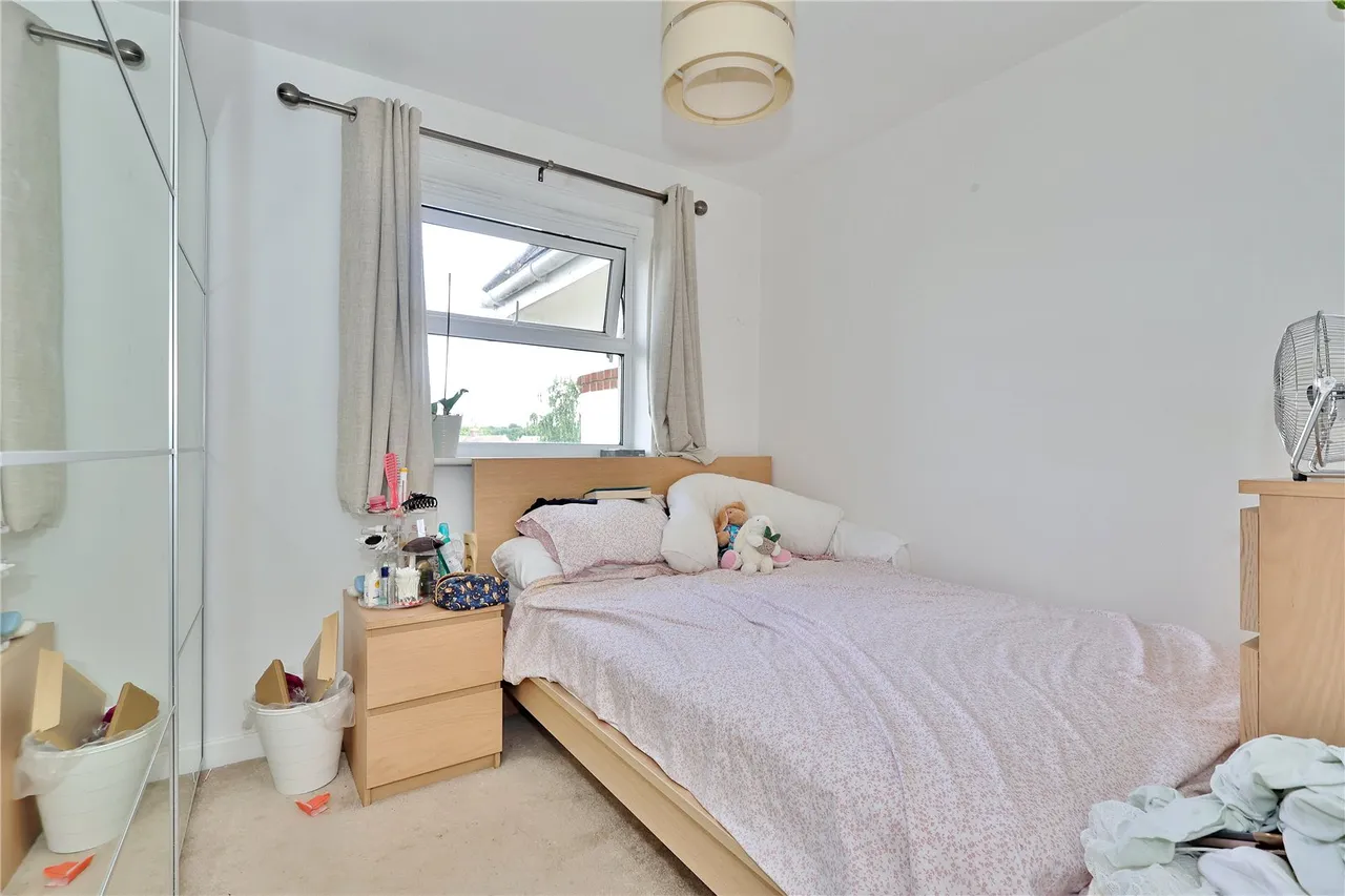 Hipley Street, Old Woking, GU22, photo 8