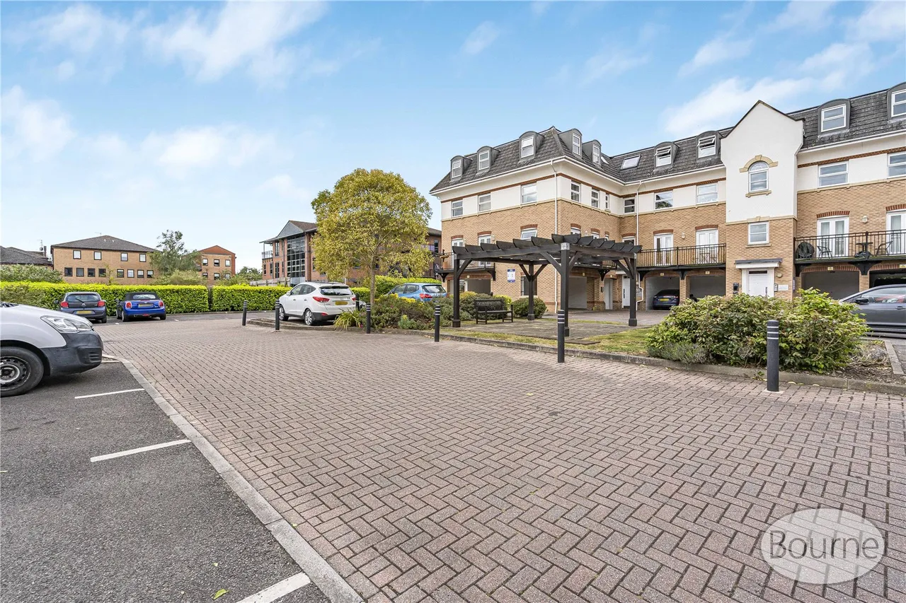 Hipley Street, Old Woking, GU22, photo 10