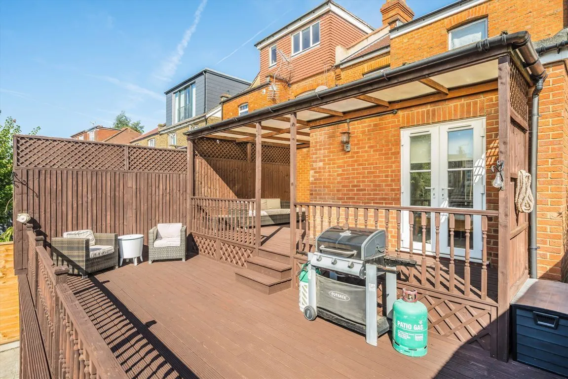 Lynton Road, W3, photo 6