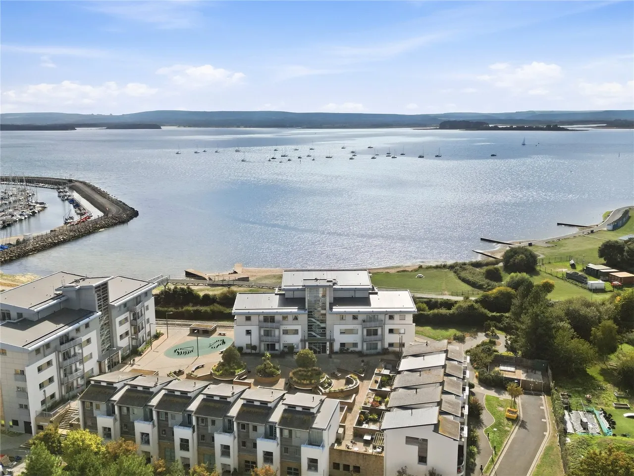Waterside Living with Panoramic Poole Harbour Views, photo 12
