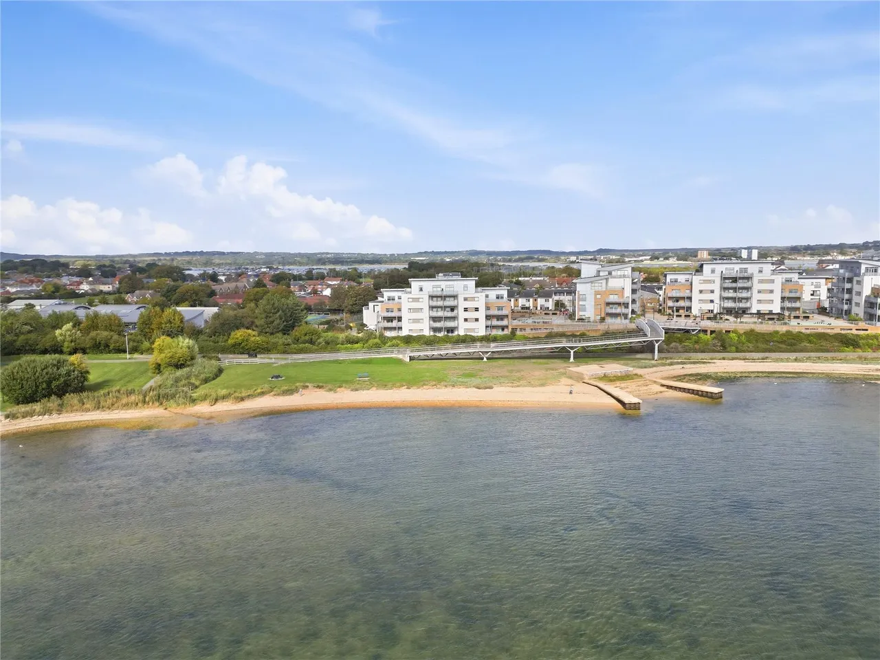 Waterside Living with Panoramic Poole Harbour Views, photo 13