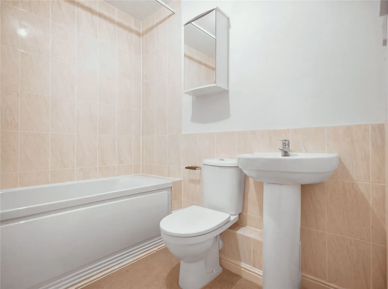 Waterside Living with Panoramic Poole Harbour Views, photo 9