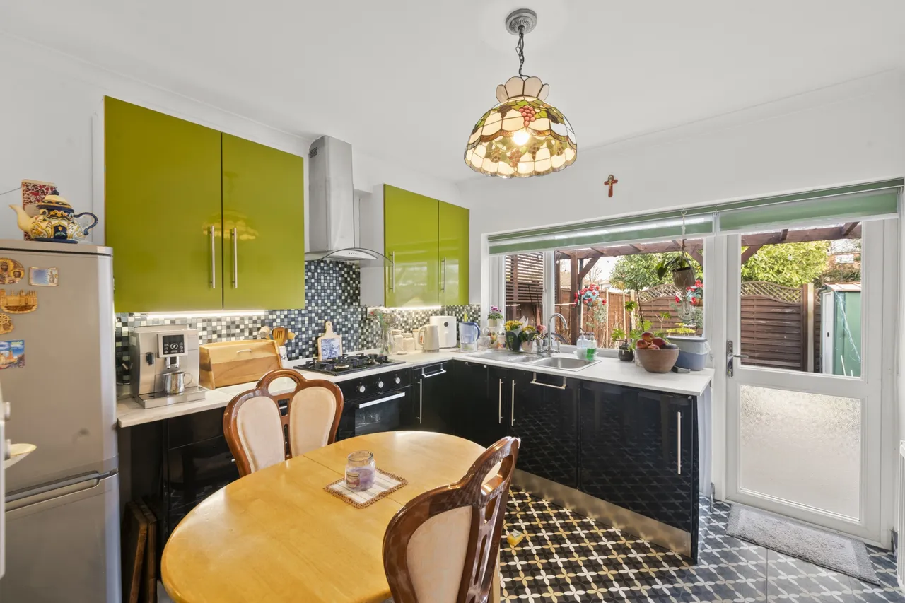 Braund Avenue, Greenford, UB6 9JJ, photo 3