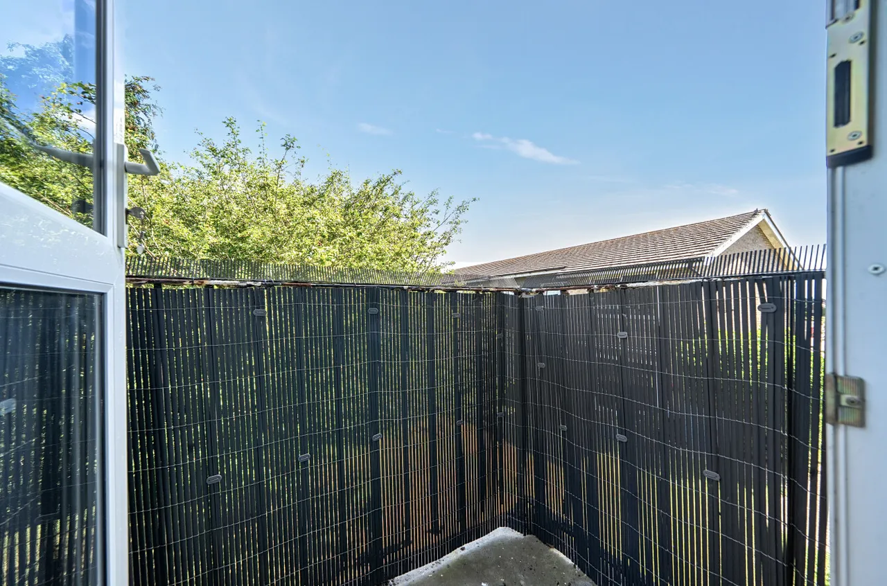 Bridge Close, Lancing, BN15, photo 12