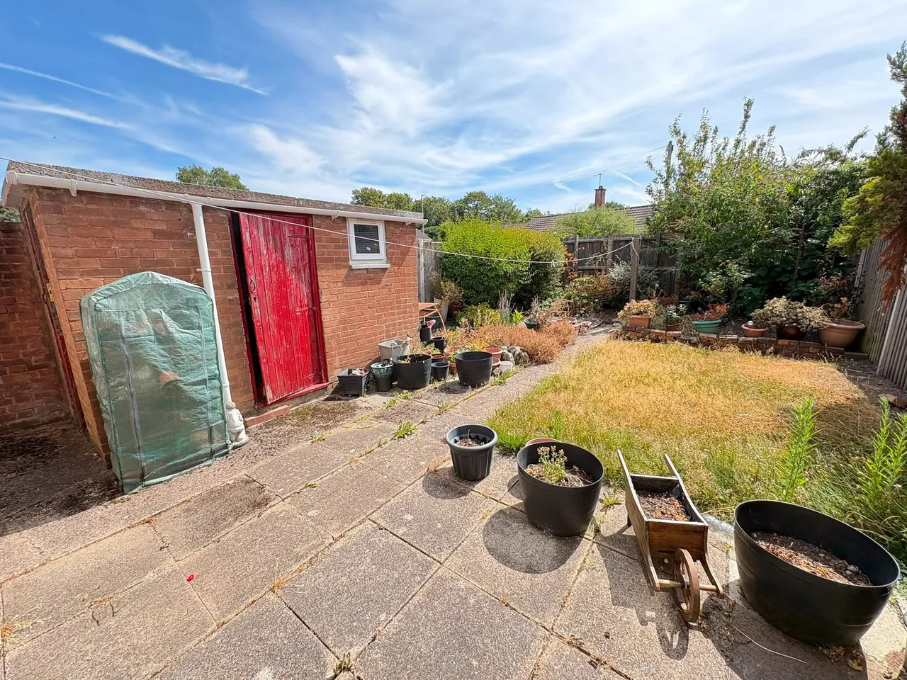 Huntington Road, New Invention, Willenhall, WV12 5LE, photo 2