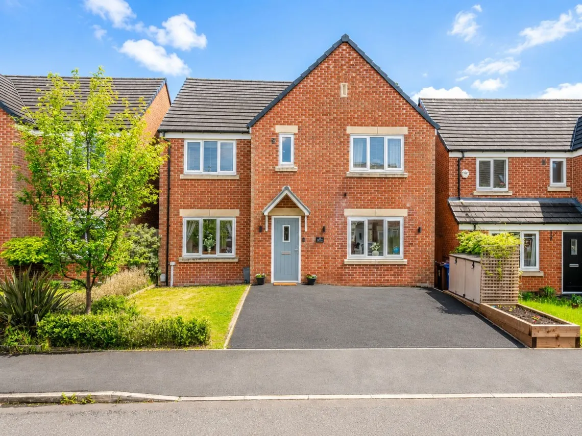 5 bed house for sale, Halifax Drive, Buckshaw Village, PR7
