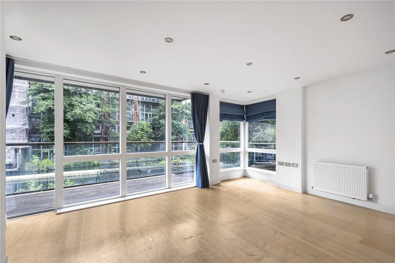 Hertford Road, London, N1, photo 3